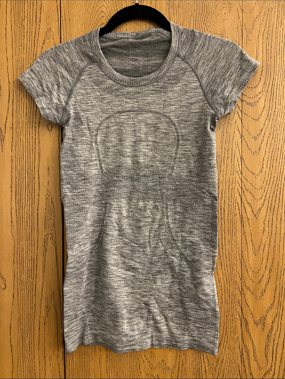 lululemon athletica Heather Gray Short Sleeve Athletic Tee